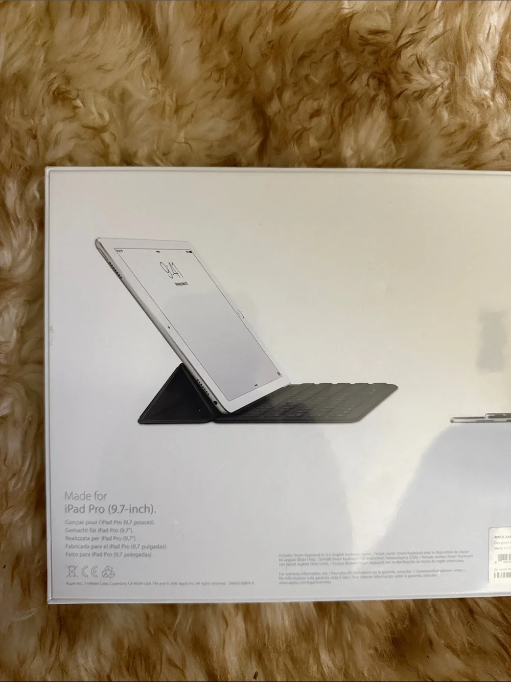 Apple Smart Keyboard Folio in Black